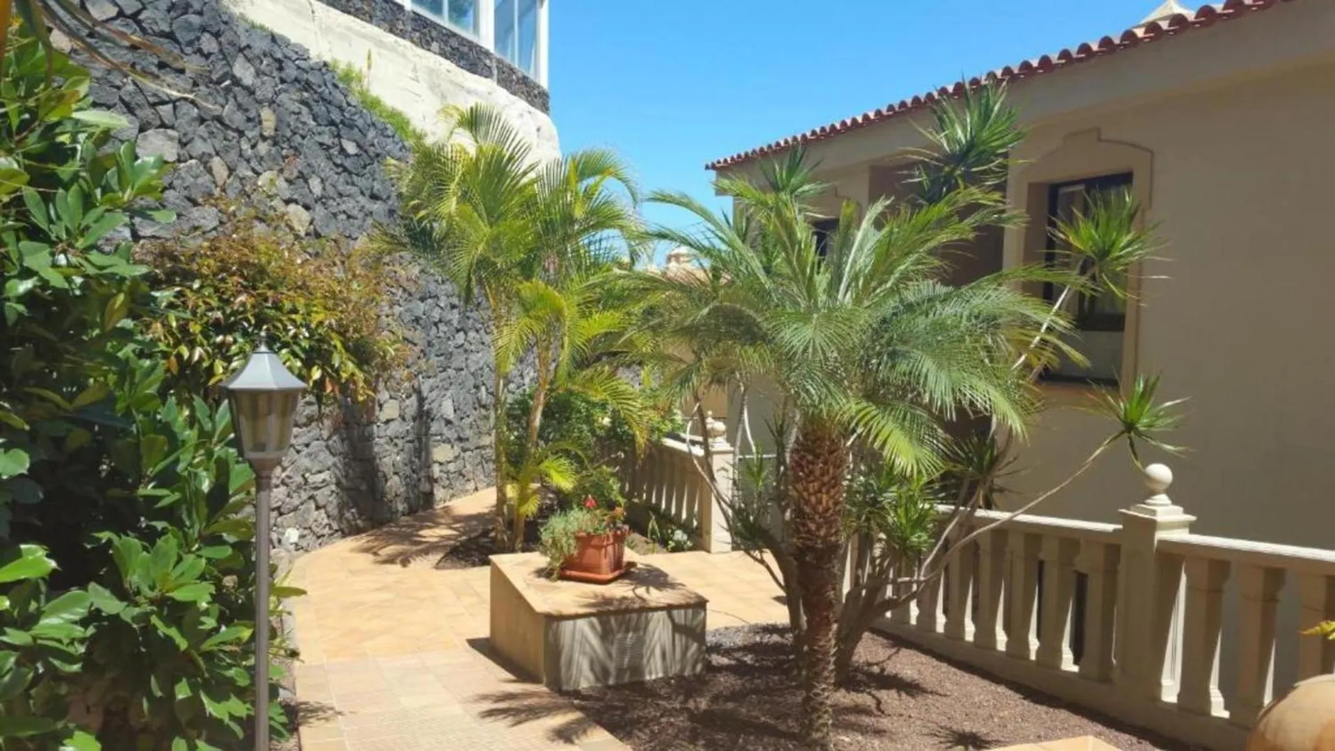 Apartamento Con Piscina Y Vistas Al Mar Sobre Acantilado Los Realejos
