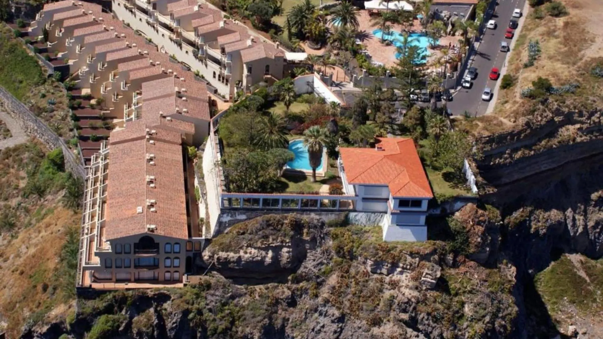Apartamento Con Piscina Y Vistas Al Mar Sobre Acantilado Los Realejos 0*,  Spain