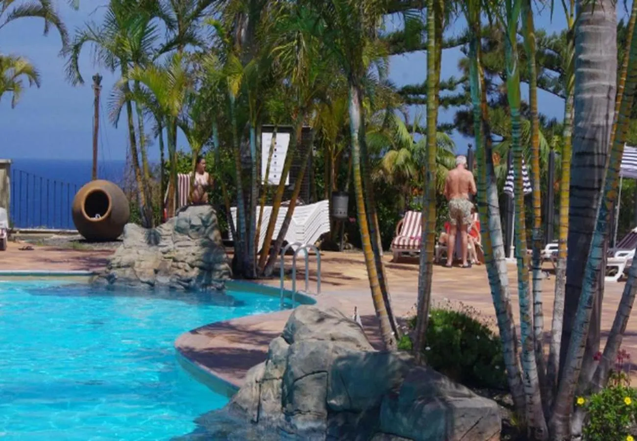 Apartamento Con Piscina Y Vistas Al Mar Sobre Acantilado Los Realejos 0*,