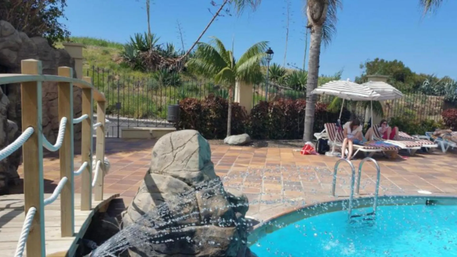 Apartamento Con Piscina Y Vistas Al Mar Sobre Acantilado Los Realejos 0*,